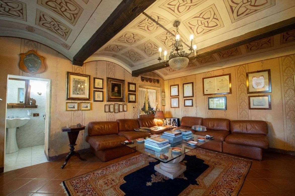 Villa Ottocentesca Immersa Nel Verde Montecavolo Esterno foto