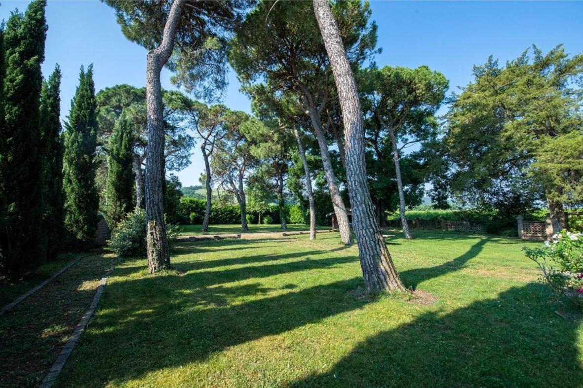 Villa Ottocentesca Immersa Nel Verde Montecavolo Esterno foto