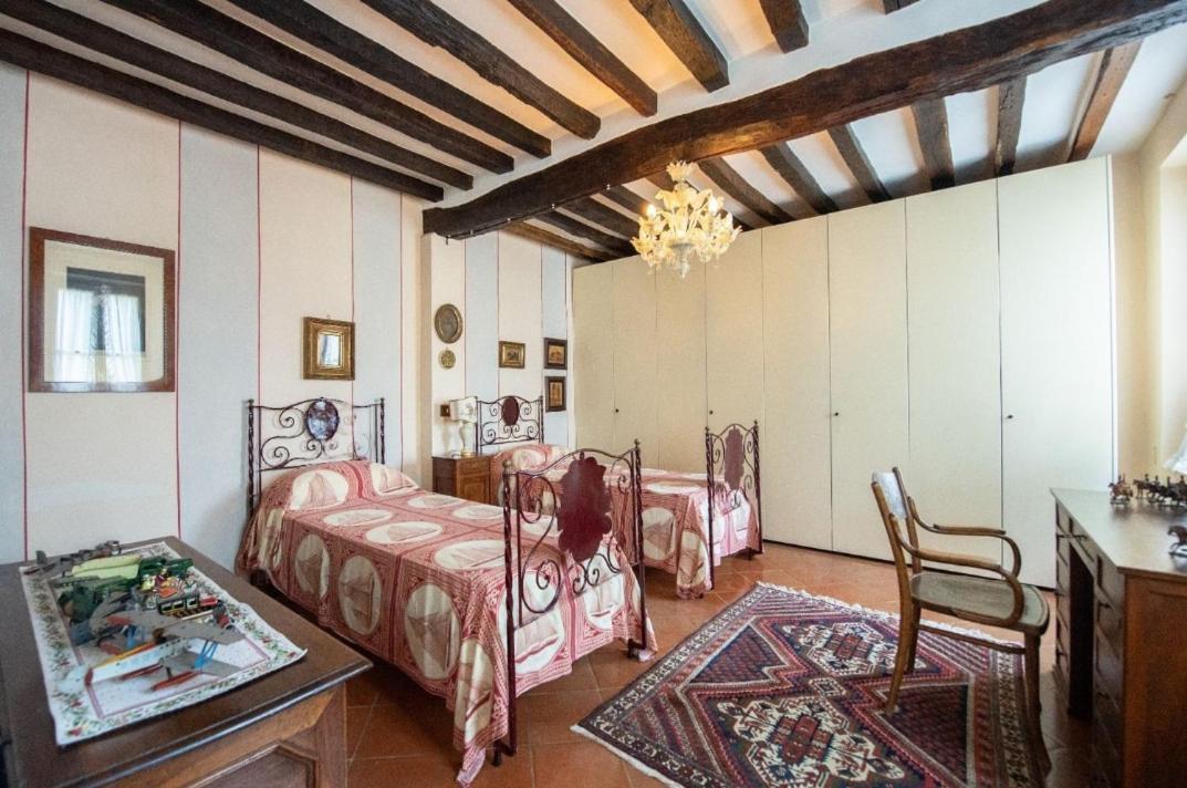 Villa Ottocentesca Immersa Nel Verde Montecavolo Esterno foto