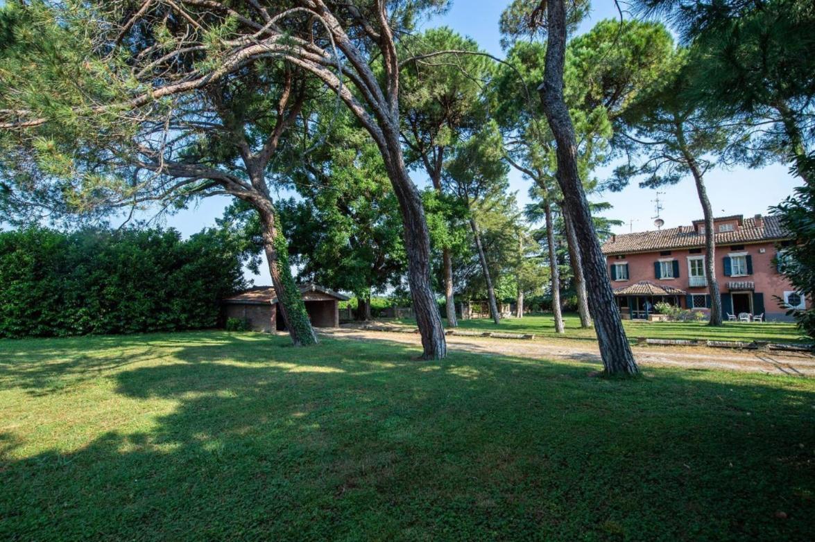 Villa Ottocentesca Immersa Nel Verde Montecavolo Esterno foto